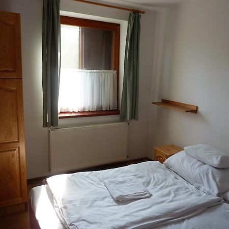 Naspolya Panzio Es Etterem Bed & Breakfast Bataapati Exterior photo