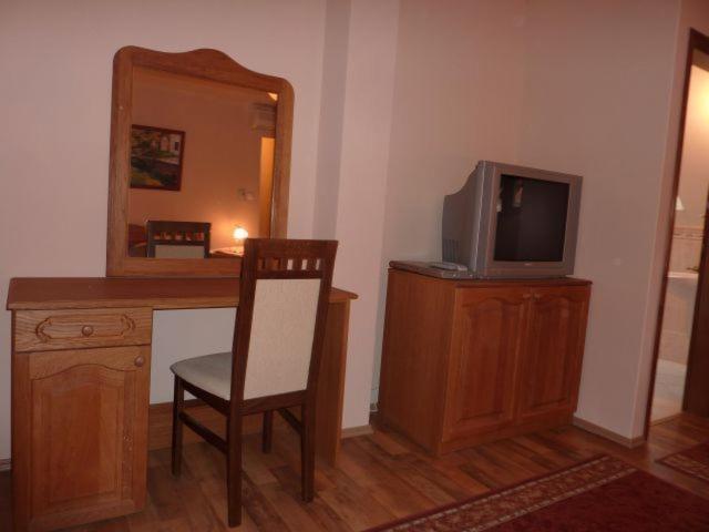 Naspolya Panzio Es Etterem Bed & Breakfast Bataapati Room photo